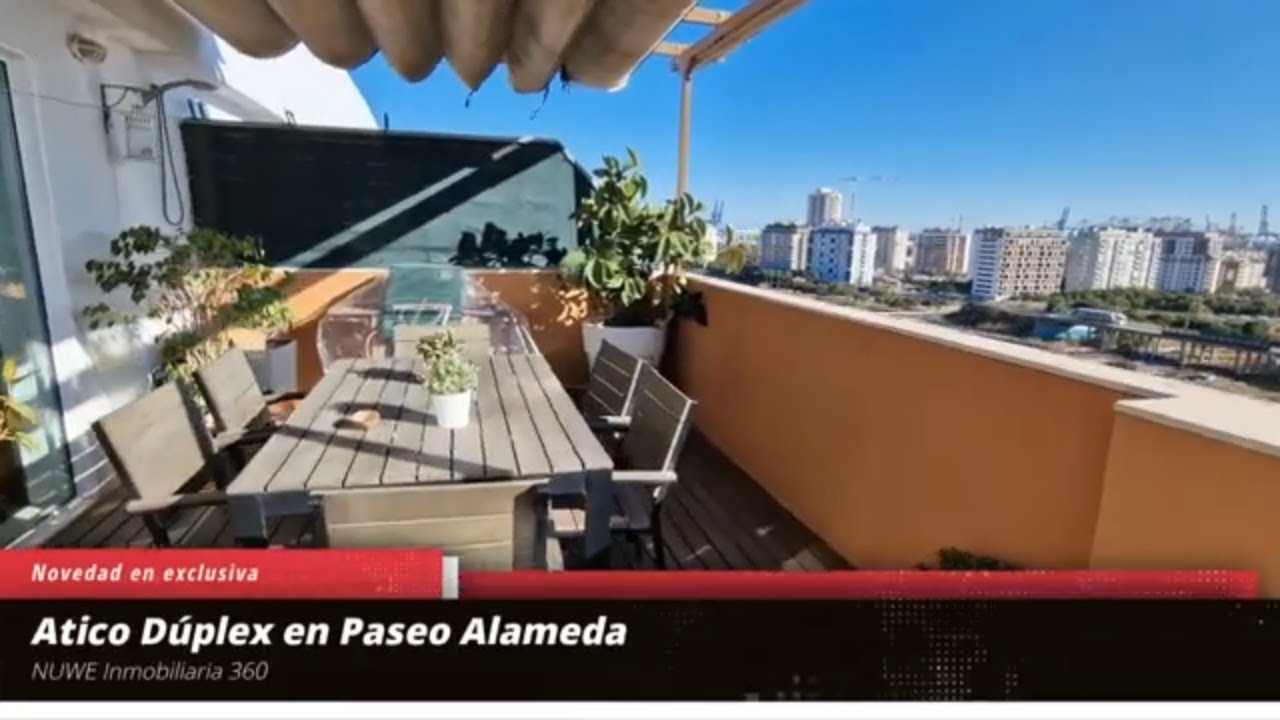Compraventa de dúplex con chimenea en el barrio de Benimaclet