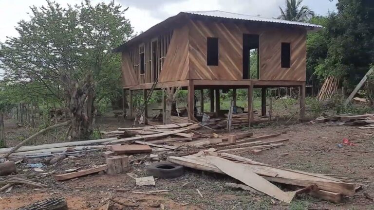 Proceso de venta de casas en la calle de la Serrería